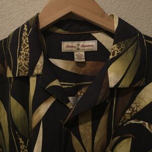 Tommy Bahama Hawaiian Shirt Men's Small